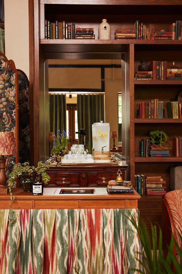 Hotel Berkshires Untold Lenox Exterior foto